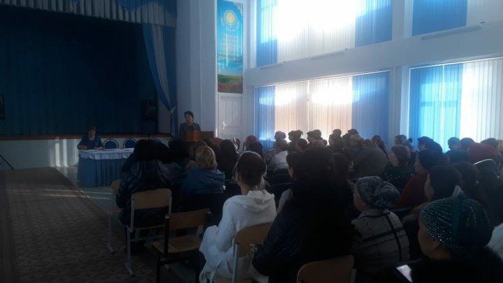 В школе проведены пять Республиканских конференции по вопросам воспитание в семье "Стань примером своему ребенку"