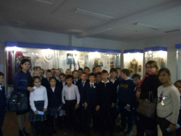 Посещение учащихся 6-7 классов краеведческого музея.