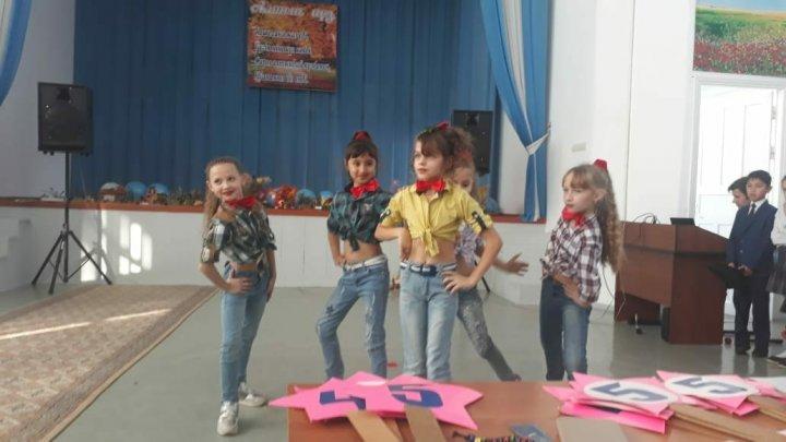 Проведение конкурса "Мисс Осень" среди 3-4-х классов